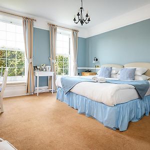 Twin or King Bedroom